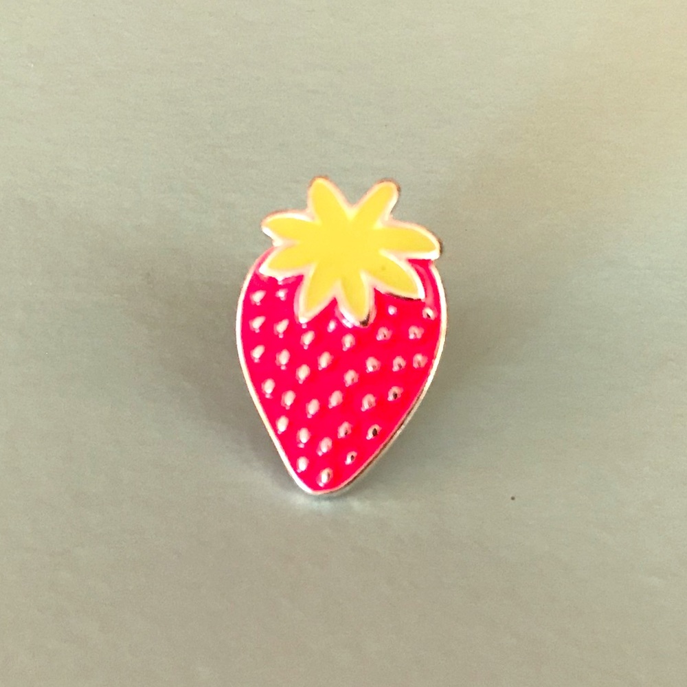 🧷3/$10🧷Strawberry Enamel Pin